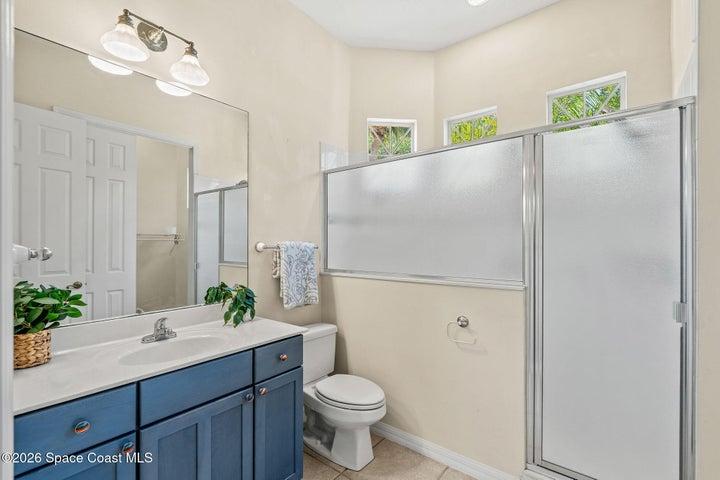 Guest Suite/Casita Full Bathroom