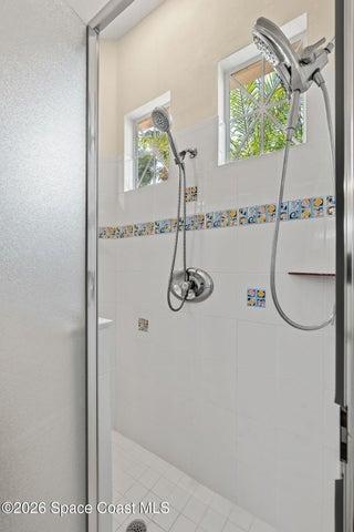 Guest SUite/Casita Walk in Shower