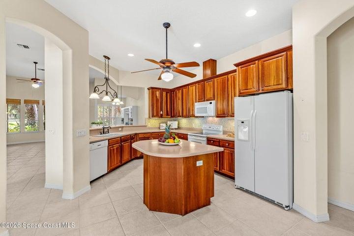 Kitchen Island with built in Wine Cooler