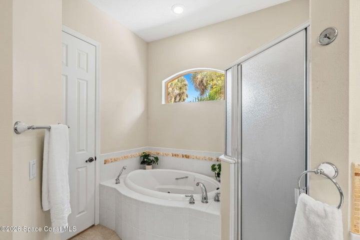 Jetted tub in primary