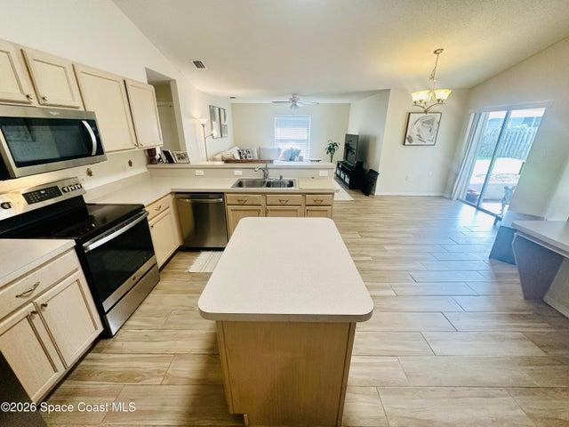 Kitchen / Family Room