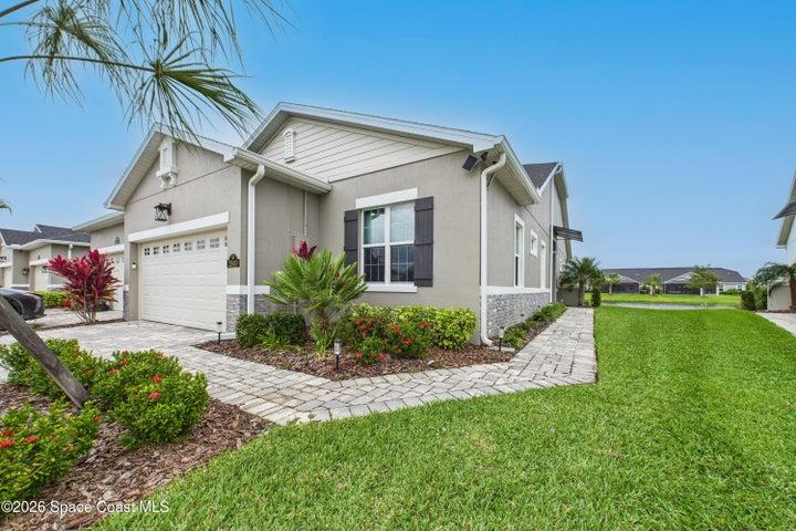 2940 Avalonia Drive, Melbourne