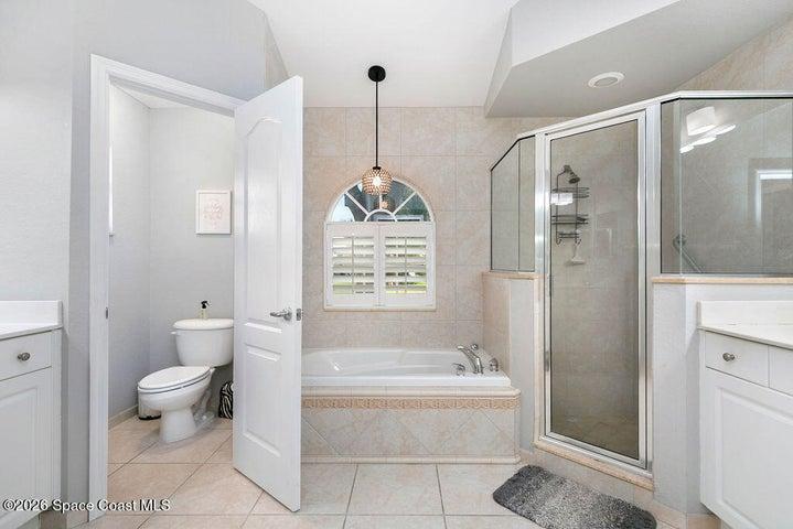 Primary bath/water closet