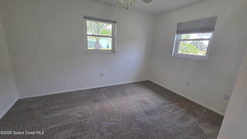 ROOM 1