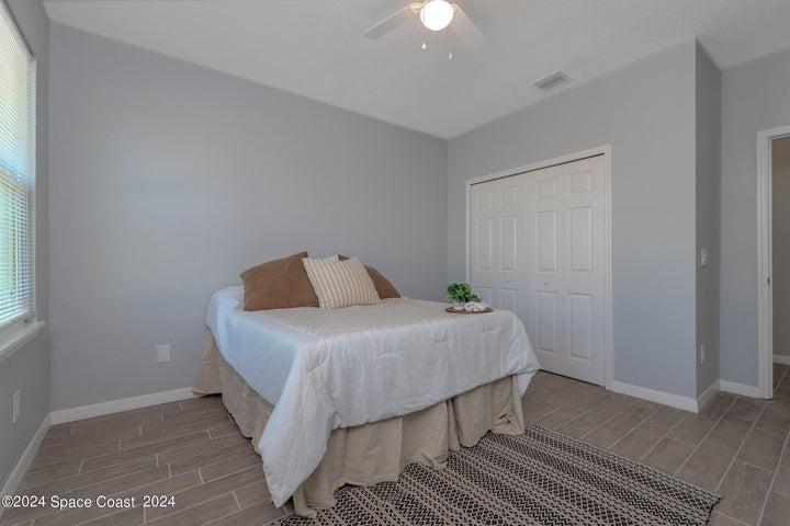128 S Wild Olive Avenue, Daytona Beach, FL, 32118 photo 22
