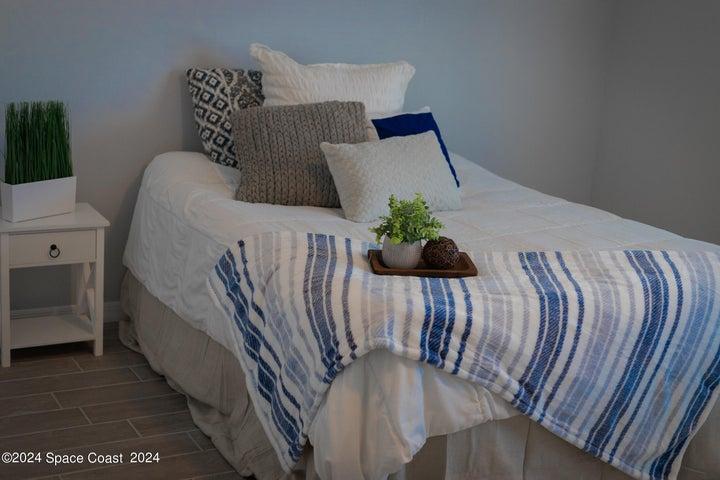 128 S Wild Olive Avenue, Daytona Beach, FL, 32118 photo 32
