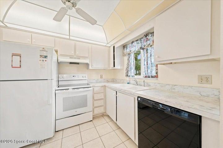 171 Cape Shores Circle 3-E, Cape Canaveral, FL, 32920 photo 4