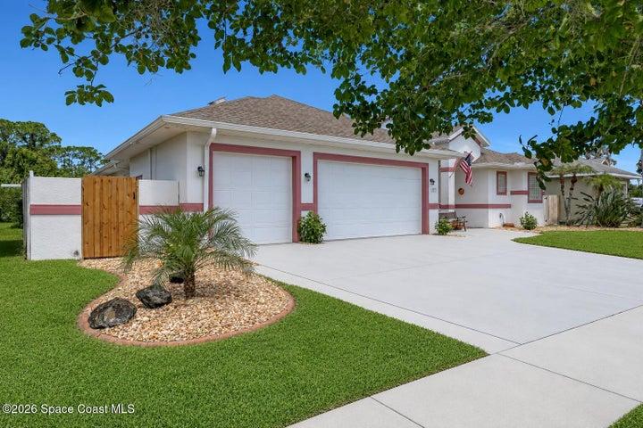 4373 Fletcher Lane, Titusville, FL, 32780 photo 5