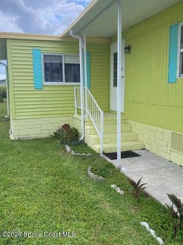 570 Marnie Circle, West Melbourne, FL, 32904 photo 2