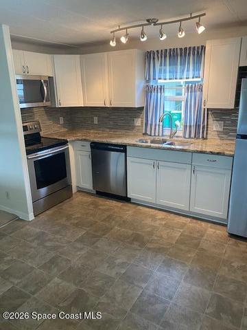 570 Marnie Circle, West Melbourne, FL, 32904 photo 5