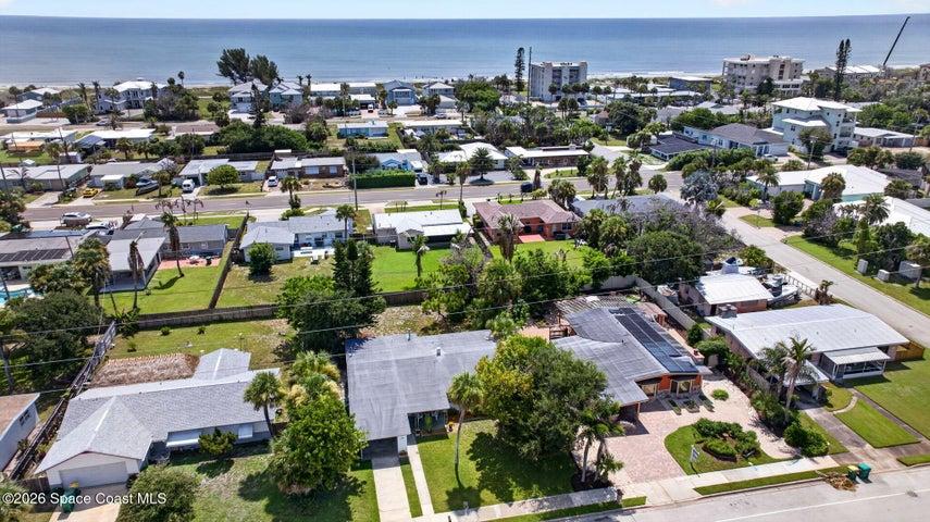 Short Walk to the Beach Access from 11 St. (or 10th)!