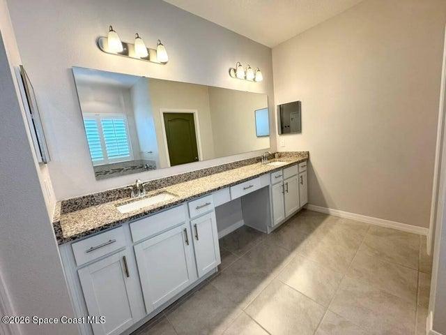 Double sinks.