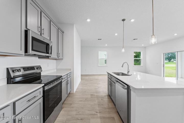 806 Castleford Avenue NE, Palm Bay, FL, 32905 photo 4