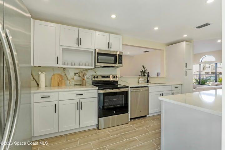 2333 Meadow Cove Boulevard, Melbourne, FL, 32935 photo 3
