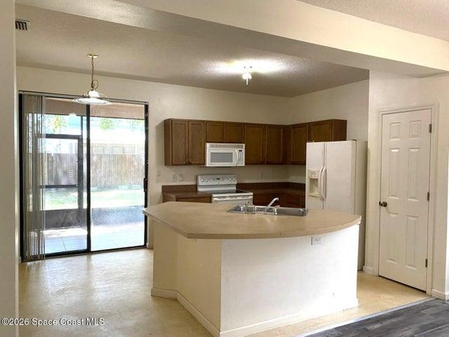 5388 Hallamshire Boulevard, Titusville, FL, 32780 photo 5
