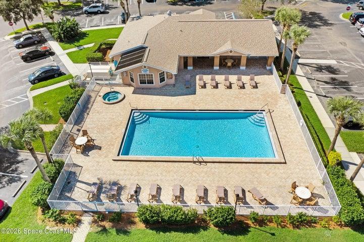 Come enjoy the Luxury Lifestyle at the Greens