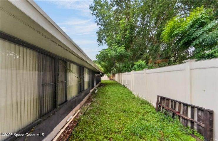 344 N Frederick Avenue, Daytona Beach, FL, 32114 photo 31