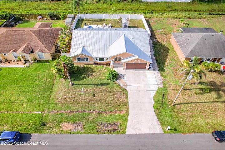 518 SW Lacroix Avenue, Port St. Lucie, FL, 34953 photo 3