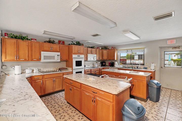 clubhouse kitchen