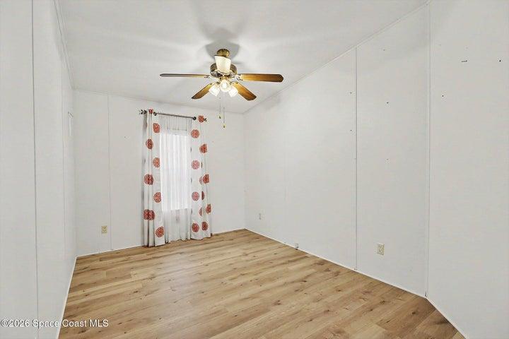 office/craft room