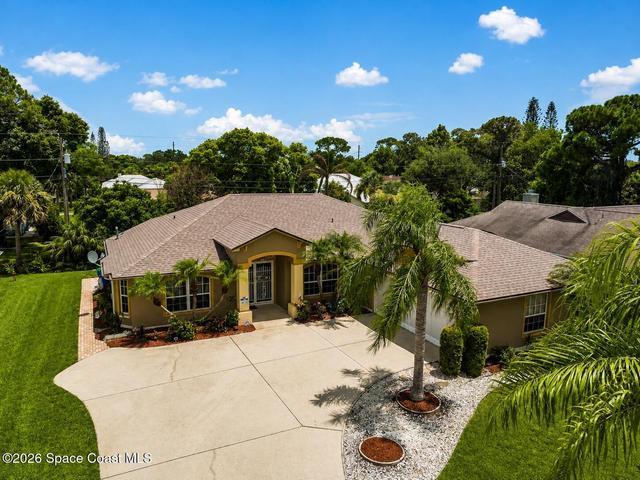173 Easy Street, Sebastian