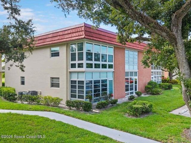 32 Pine Arbor Lane 205, Vero Beach