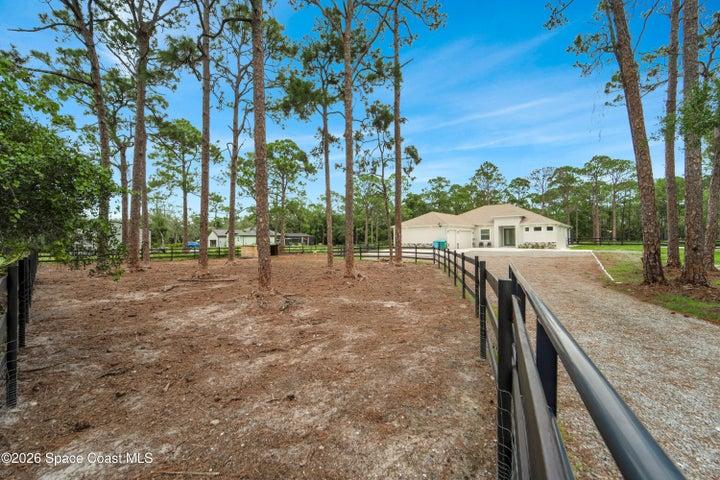 8025 SE Babcock Street SE, Grant-Valkaria, FL, 32909 photo 3