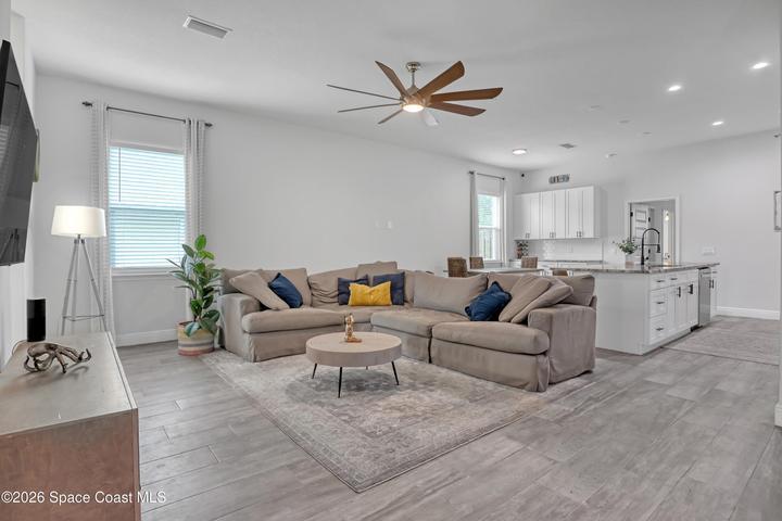 910 Windmill Street SE, Palm Bay, FL, 32909 photo 2