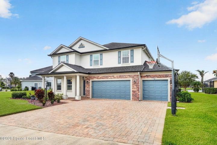 3 car Garage