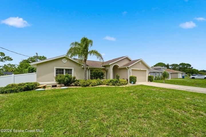 663 Raleigh Road SE, Palm Bay, FL, 32909 photo 2