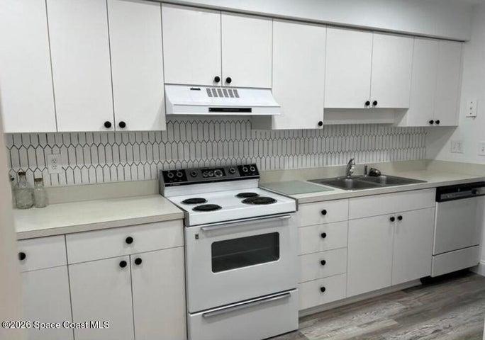 White Bright Kitchen