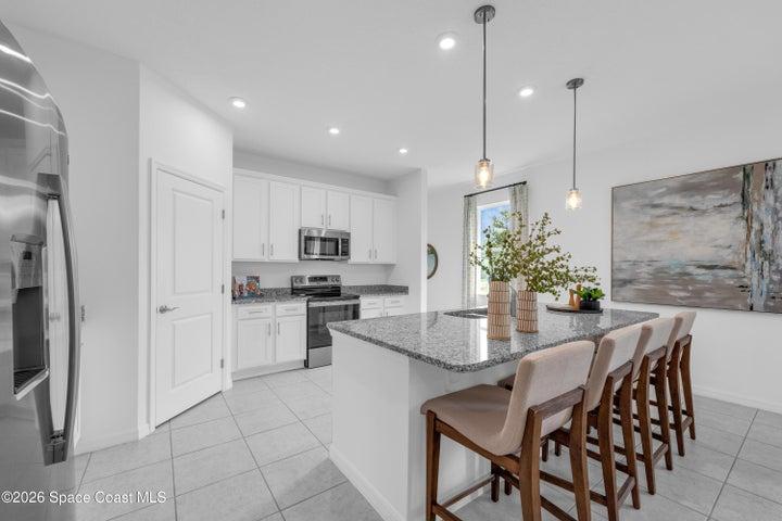 637 Castleford Avenue NE, Palm Bay, FL, 32905 photo 4