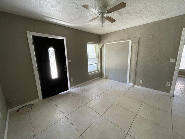 415 S Robbins Avenue A/B/C, Titusville, FL, 32796 photo 3