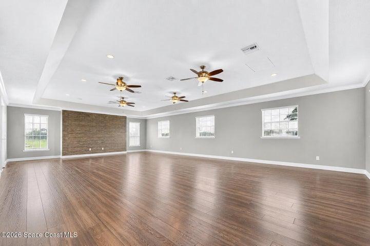 Bonus room/ game room/ theatre/ gym/ Mother in Law suite..