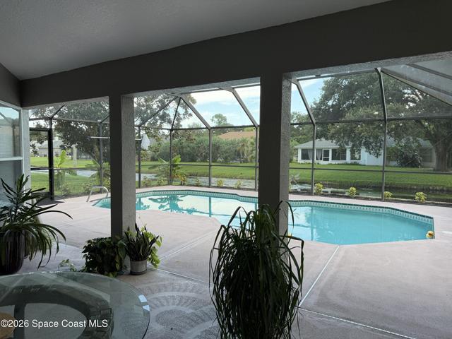 Screened pool & lanai