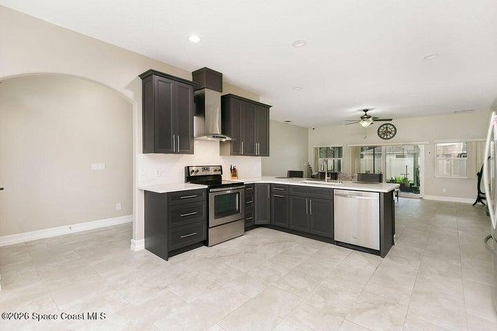 426 Oakleaf Street SW, Palm Bay, FL, 32908 photo 5