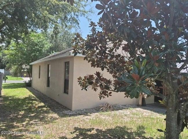408 Country View Circle, DeLand, FL, 32720 photo 3