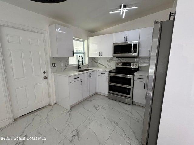 508 Palm Avenue, Fort Pierce, FL, 34982 photo 3