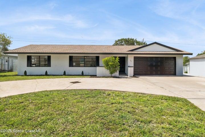 381 E Riviera Boulevard, Indialantic
