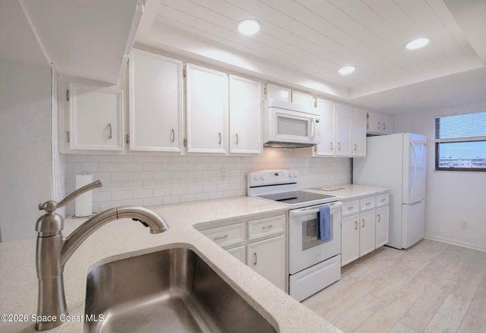 1830 N Atlantic Avenue C605, Cocoa Beach, FL, 32931 photo 4