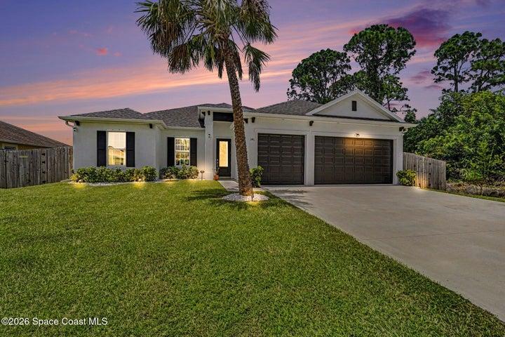 146 Battersea Avenue NE, Palm Bay