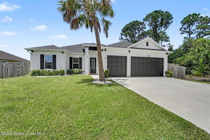 146 Battersea Avenue NE, Palm Bay