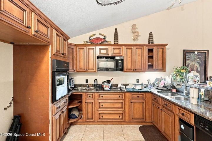 2356 Skywind Circle, Melbourne, FL, 32935 photo 4