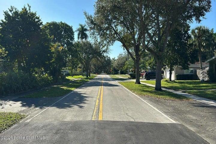 824 Holly Lane, Plantation, FL, 33317 photo 4