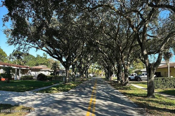 824 Holly Lane, Plantation, FL, 33317 photo 5