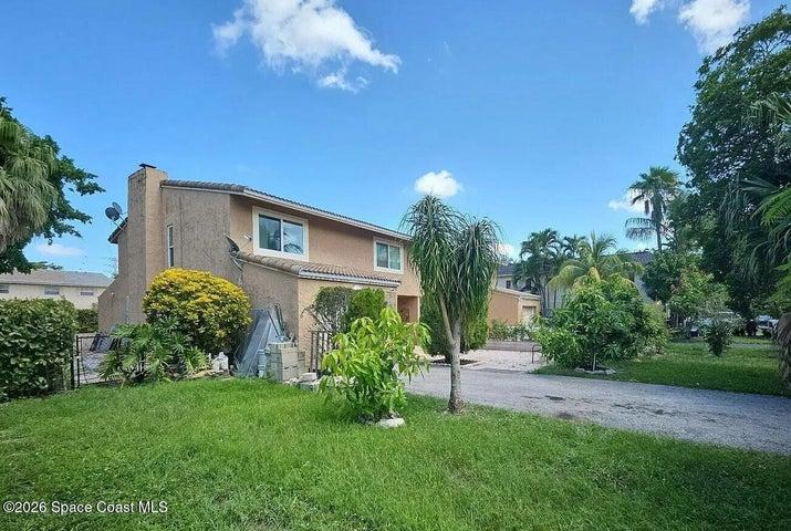 3933 NW 81st Terrace, Coral Springs, FL, 33067 photo 3