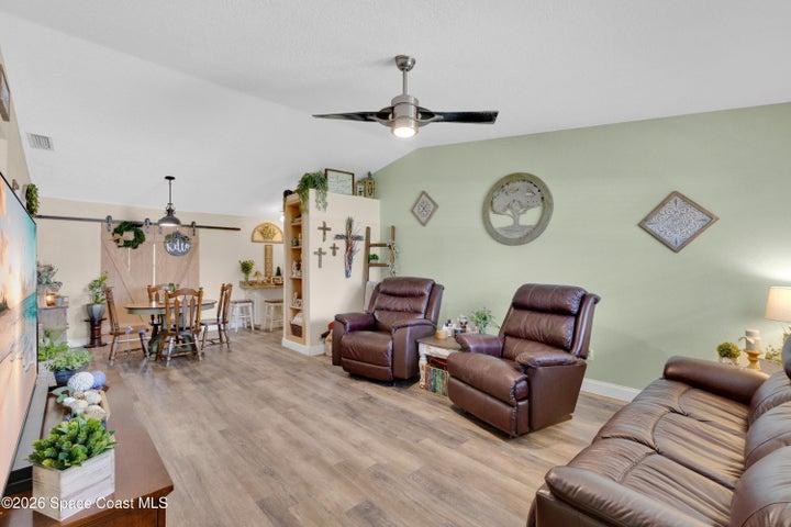 1642 Wyoming Drive SE, Palm Bay, FL, 32909 photo 3