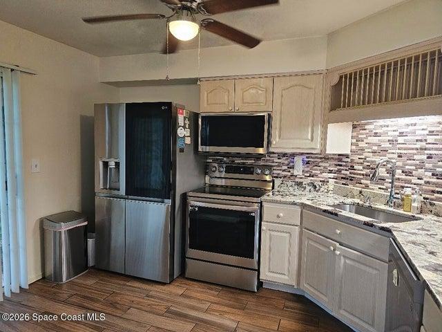 4880 Lake Waterford Way W 3-220, Melbourne, FL, 32901 photo 2