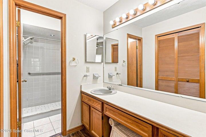 910 Cross Lake Drive, Melbourne, FL, 32901 photo 12