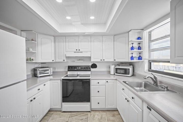 200 Saint Lucie Lane 609, Cocoa Beach, FL, 32931 photo 5